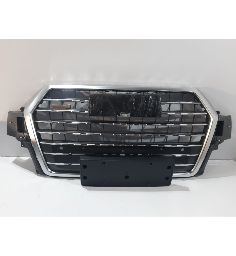 AUDI Q7 4M Frontgrill /...