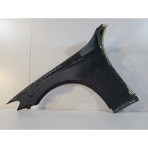 Mercedes E-Klasse W213, beschädigter rechter Kotflügel – 13649