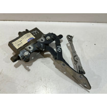 MERCEDES W204 W212 Motorhaubenscharniere, Bolzen, rechts – 2935