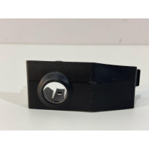 VOLVO XC60 18 – Halterung für PDC-Sensor rechts – 17832