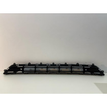 VOLVO XC40 18 – Mittlere Stoßstangengitter PDC – 17860