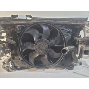 Mercedes C W205 Kühler-Frontschlauch – 18385