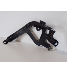 BMW 5er F10 / F11 Kotflügelhalterung rechts – 4302