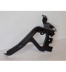 BMW 5er F10 / F11 Kotflügelhalterung links – 4303
