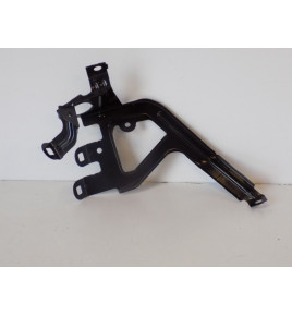 BMW 5er F10 / F11 Kotflügelhalterung links – 4303
