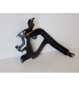 BMW 5er F10 / F11 Kotflügelhalterung links – 4303