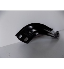 Mercedes W212 Halterung für L-förmigen Gurt – 4357
