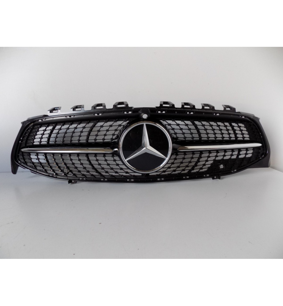 Mercedes-Benz CLA W118...