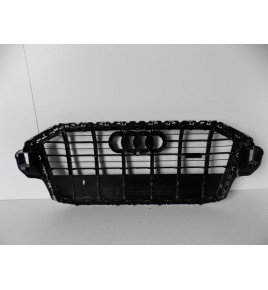 Audi Q7 4M Kühlergrill / Attrappe / Kamera – 10526