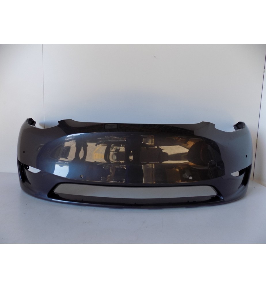 Tesla Model Y –...