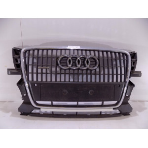 AUDI Q5 8R0 – Kühlergrill
