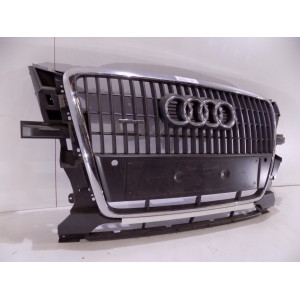 AUDI Q5 8R0 – Kühlergrill