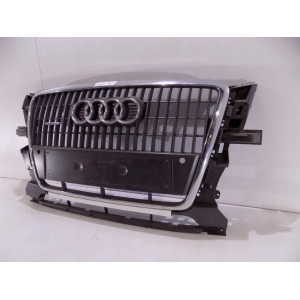 AUDI Q5 8R0 – Kühlergrill