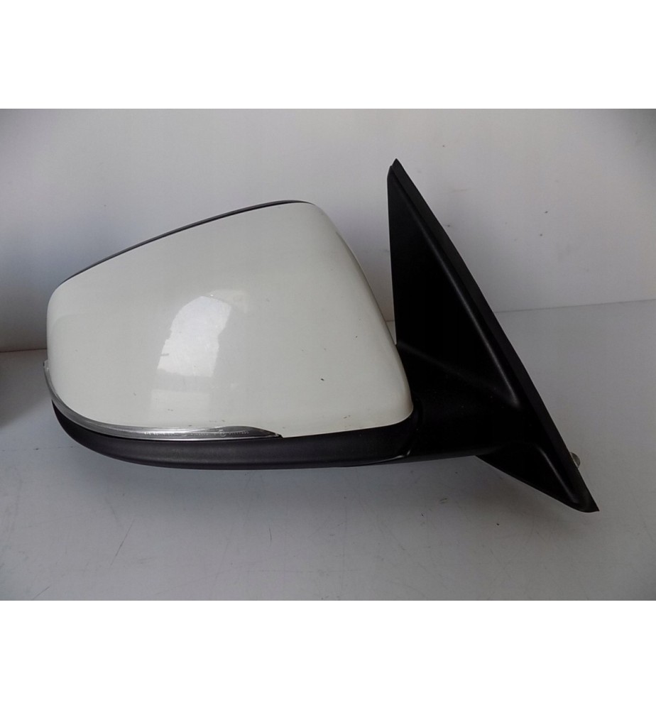 BMW X1 F48 RECHTER SPIEGEL...