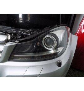 Mercedes W204 LCI Motorhaube, Stoßstange, Leuchten – 12560