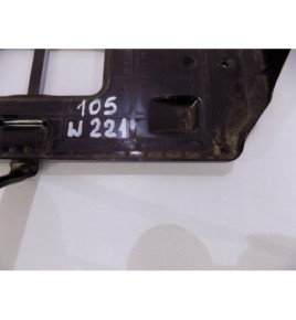 Mercedes S-Klasse W221 – Batteriehalterung.