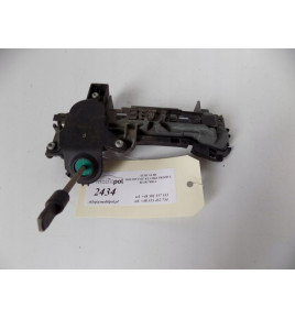 AUDI A4 B6 TÜRGRIFF-HALTERUNG VORNE LINKS – 2434