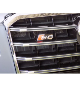 Audi A8 4H S8-Paket – 4086